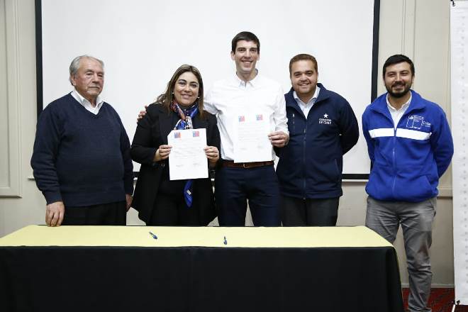 La iniciativa permite entregar herramientas para que las personas mayores puedan mejorar sus ingresos económicos y su calidad de vida. 